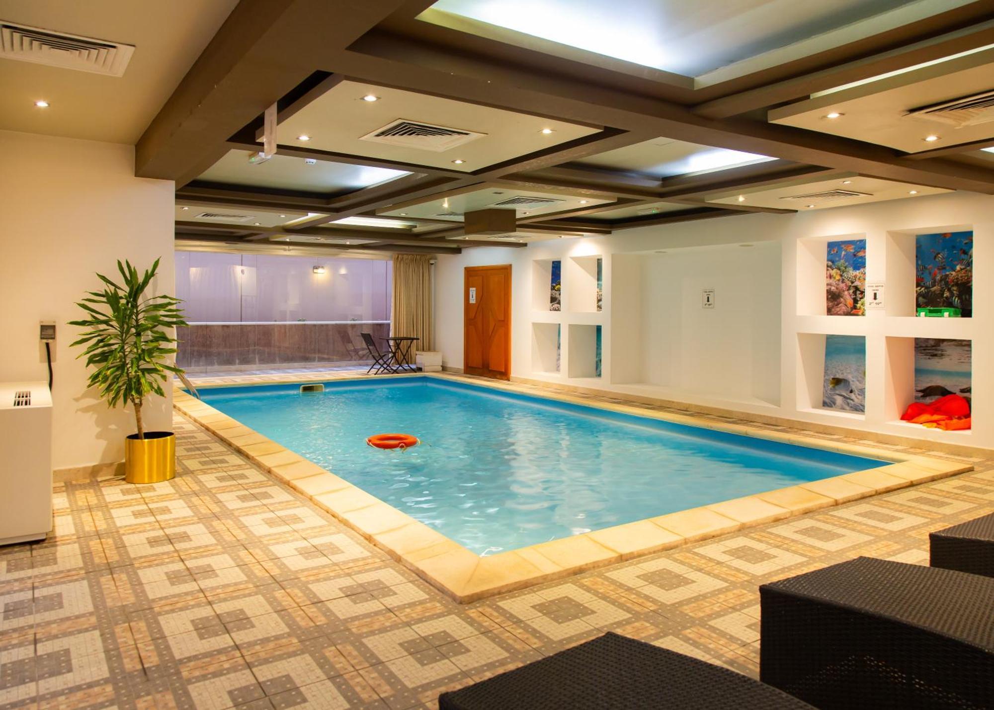 Al Liwan Residence โดฮา ภายนอก รูปภาพ